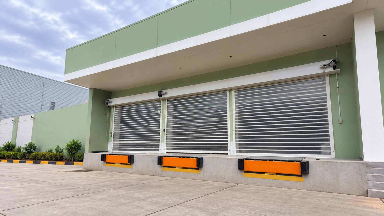 Industrial Stacking Door for Logistics Warehouse